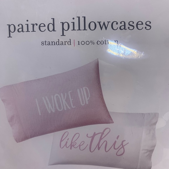 NEW Whim by Martha Stewart Pillowcase Pair Standard Size Bae Bae White Black